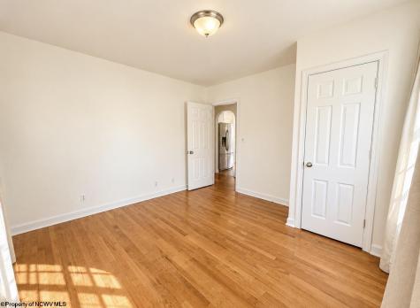 859 Winter Avenue Weston WV 26452