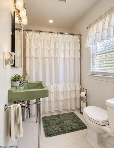 859 Winter Avenue Weston WV 26452