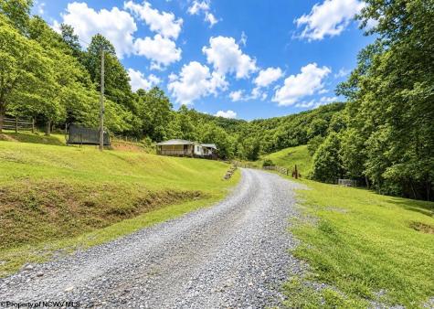 2309 Sassafras Road Weston WV 26452