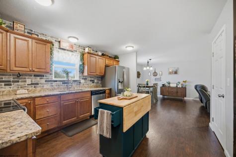 4626 Fairmont Road Rivesville WV 26588