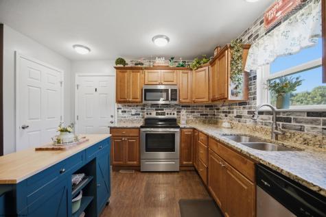 4626 Fairmont Road Rivesville WV 26588