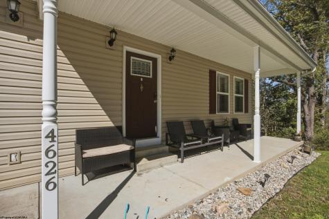 4626 Fairmont Road Rivesville WV 26588