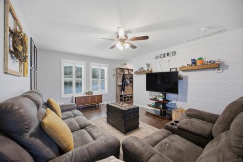 4626 Fairmont Road Rivesville WV 26588