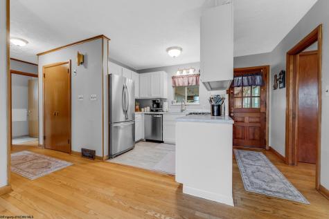 756 Mountain View Place Morgantown WV 26501