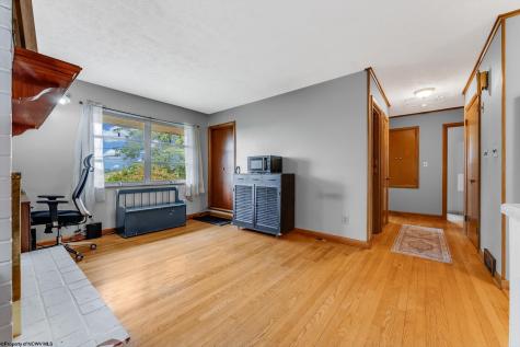 756 Mountain View Place Morgantown WV 26501