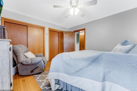 756 Mountain View Place Morgantown WV 26501