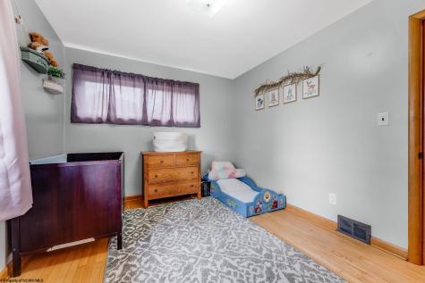 756 Mountain View Place Morgantown WV 26501