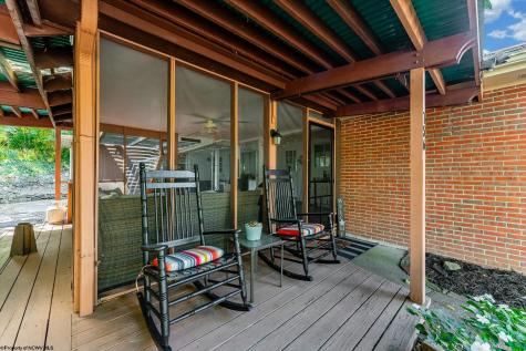 756 Mountain View Place Morgantown WV 26501