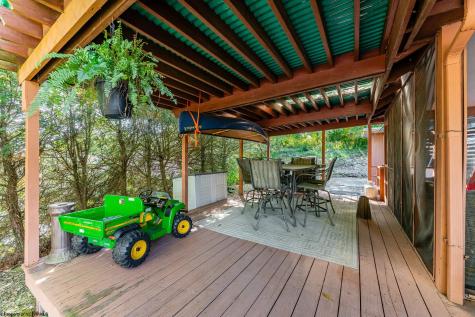 756 Mountain View Place Morgantown WV 26501