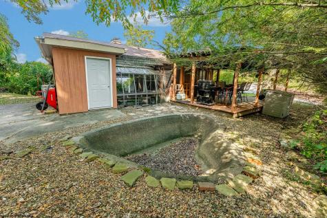 756 Mountain View Place Morgantown WV 26501