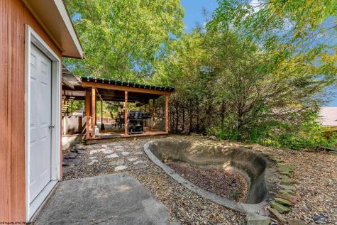 756 Mountain View Place Morgantown WV 26501