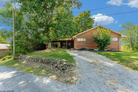 756 Mountain View Place Morgantown WV 26501