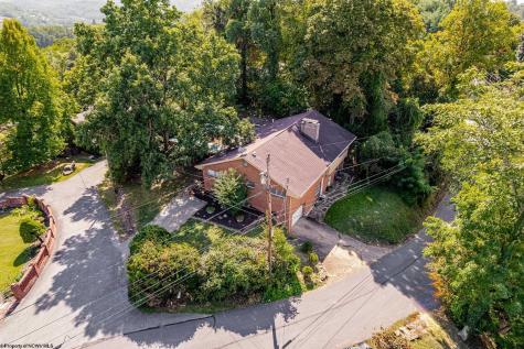 756 Mountain View Place Morgantown WV 26501