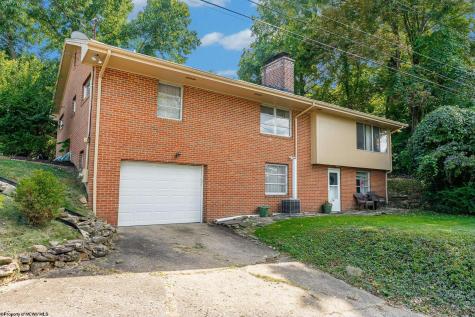 756 Mountain View Place Morgantown WV 26501