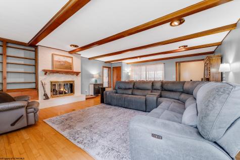 756 Mountain View Place Morgantown WV 26501