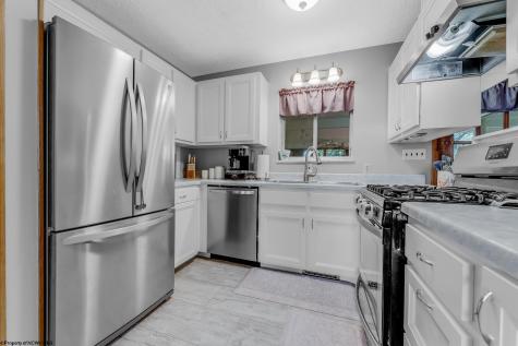 756 Mountain View Place Morgantown WV 26501