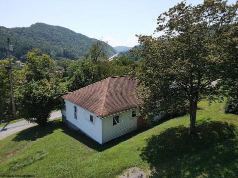 360 Oak Street Burnsville WV 26335