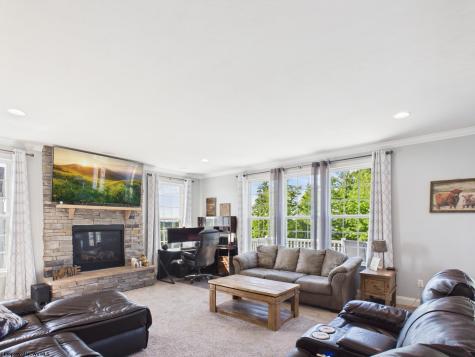 90 Falling Water Lane Morgantown WV 26508