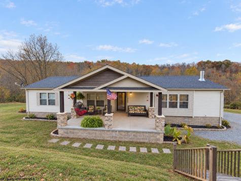 3922 Webster Pike Grafton WV 26354