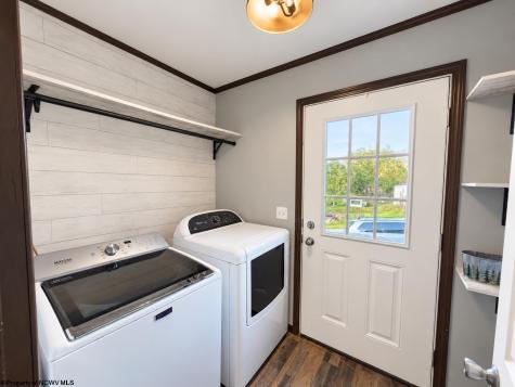 3922 Webster Pike Grafton WV 26354