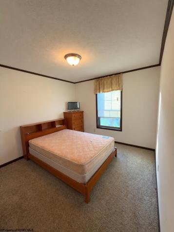 3922 Webster Pike Grafton WV 26354