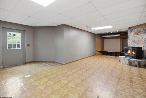 161 Cleer Road Bridgeport WV 26330