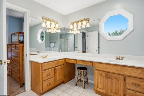 1209 Rolling Hills Drive Morgantown WV 26508