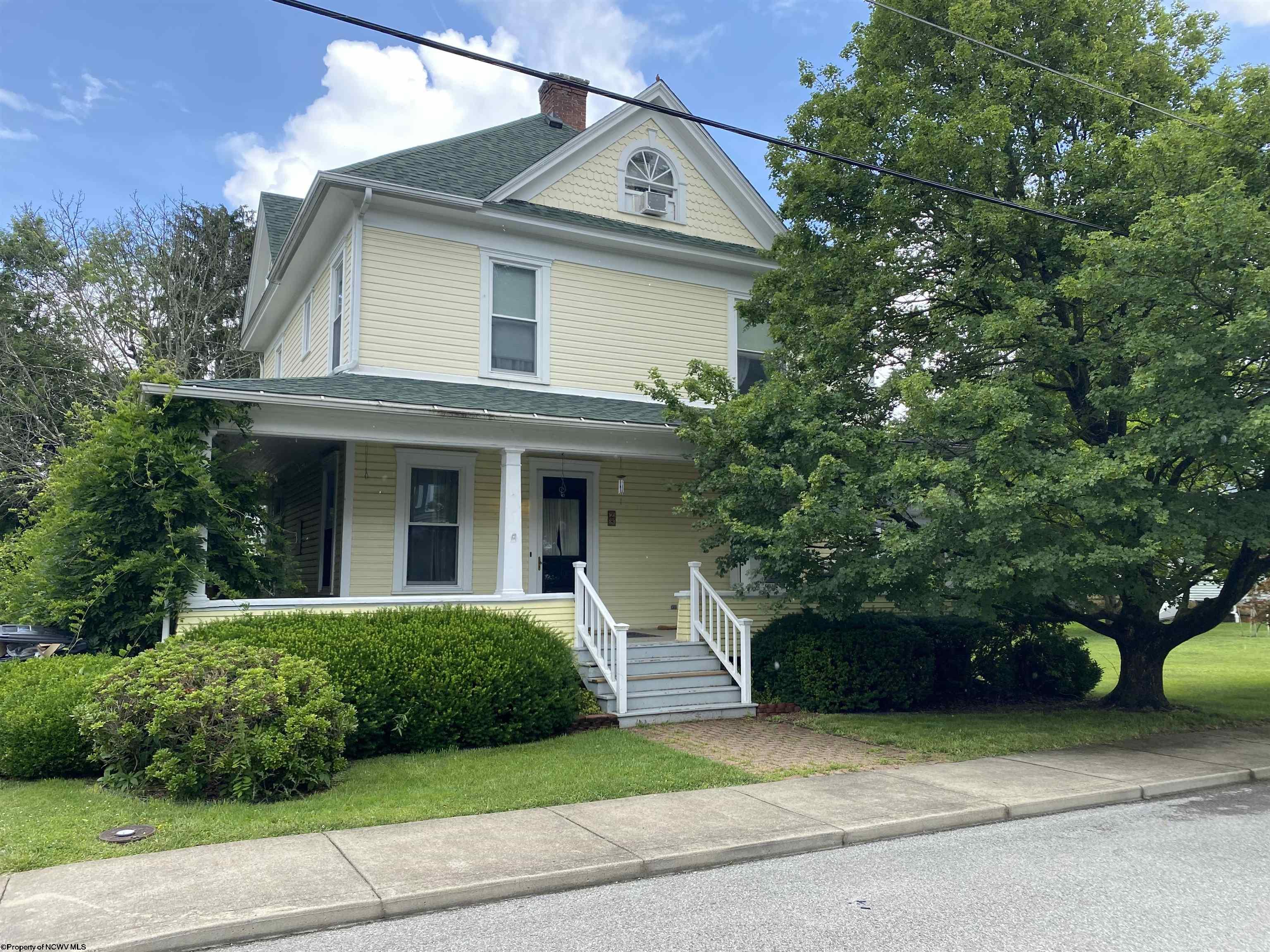 28 Central Avenue Buckhannon WV 26201-4033