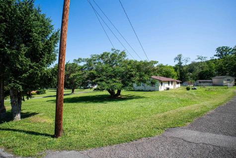 1617 Russell Court Fairmont WV 26554