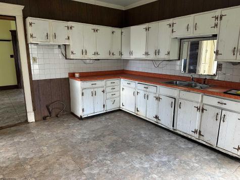 124 E Main Street Kingwood WV 26537