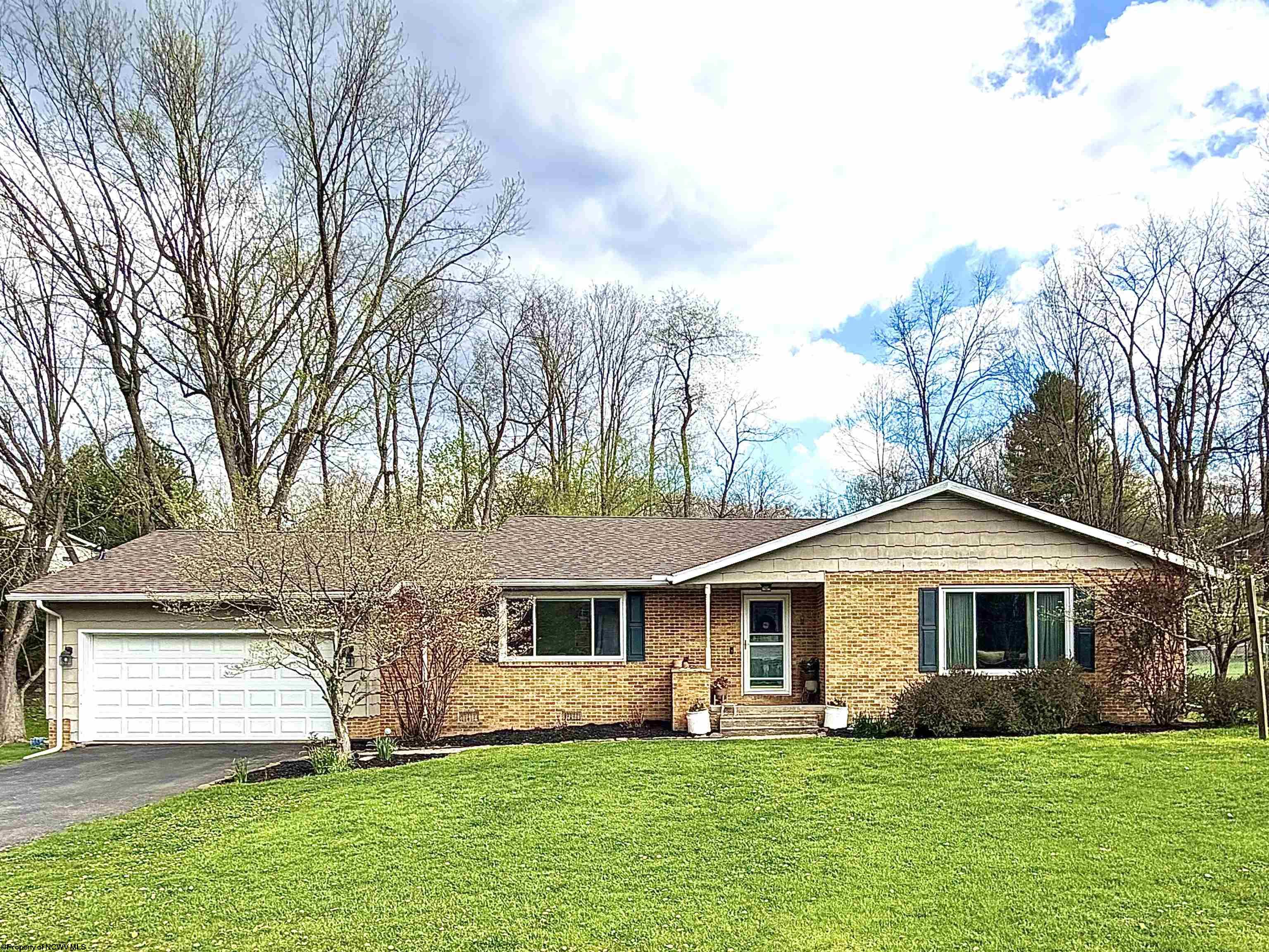 15 Meadow Brooke Drive Morgantown WV 26508