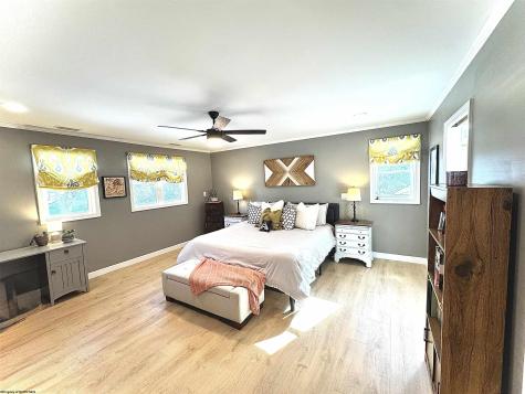 15 Meadow Brooke Drive Morgantown WV 26508