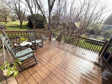 15 Meadow Brooke Drive Morgantown WV 26508