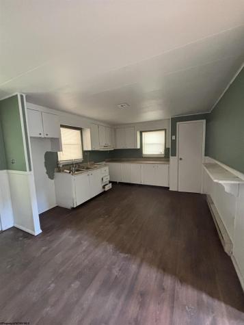 92 Anglin Run Drive Philippi WV 26416