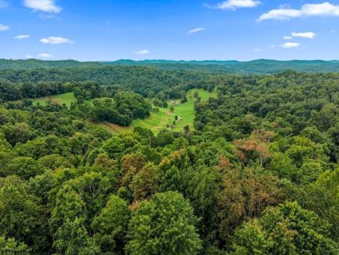 421 Buckeye Road Horner WV 26372
