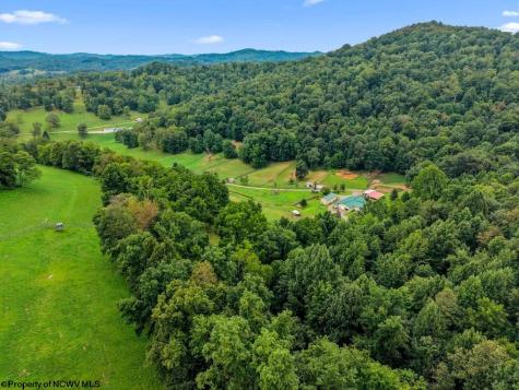 421 Buckeye Road Horner WV 26372