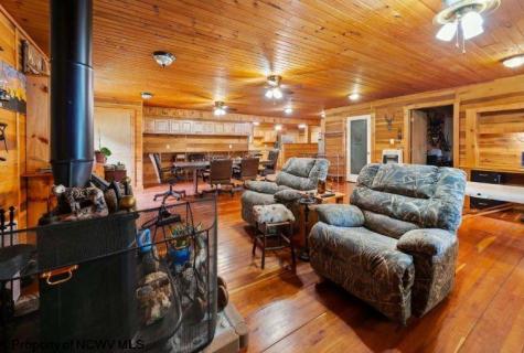 421 Buckeye Road Horner WV 26372