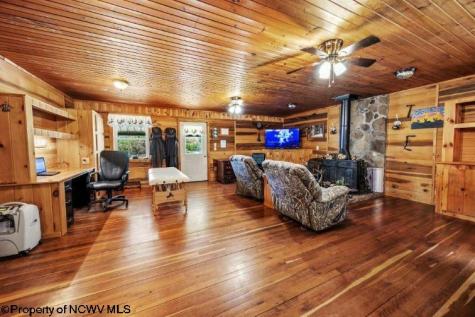 421 Buckeye Road Horner WV 26372