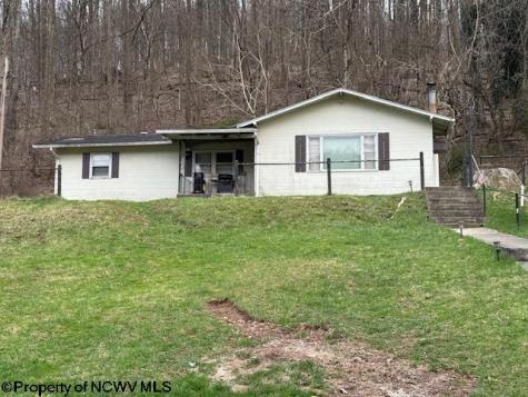 152 Liberty Street Salem WV 26426