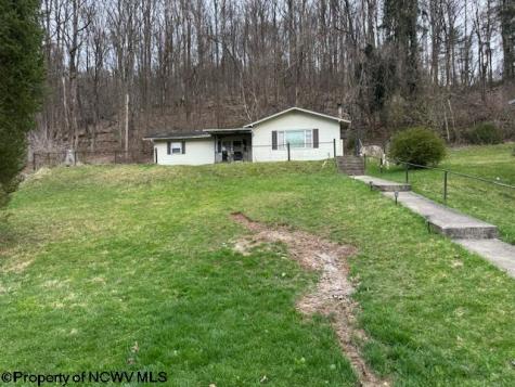 152 Liberty Street Salem WV 26426