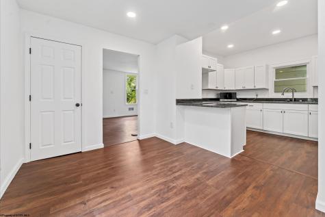44 Edgehill Street Morgantown WV 26501
