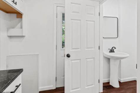44 Edgehill Street Morgantown WV 26501