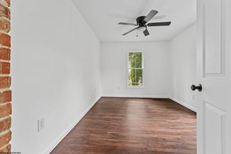 44 Edgehill Street Morgantown WV 26501