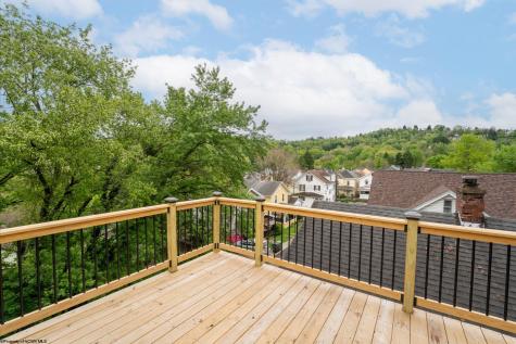 44 Edgehill Street Morgantown WV 26501