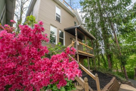 44 Edgehill Street Morgantown WV 26501