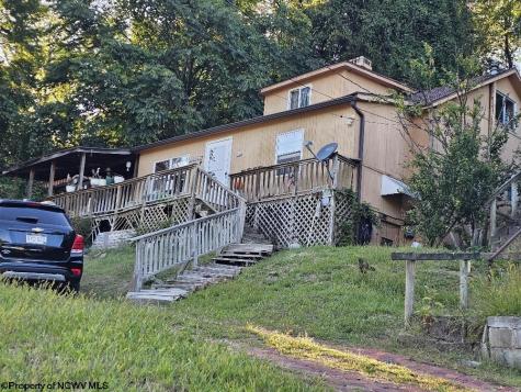374 Limestone Road Clarksburg WV 26301