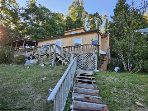 374 Limestone Road Clarksburg WV 26301