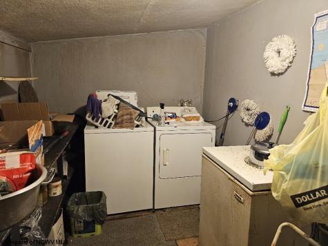 374 Limestone Road Clarksburg WV 26301