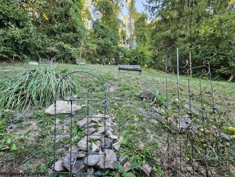 374 Limestone Road Clarksburg WV 26301