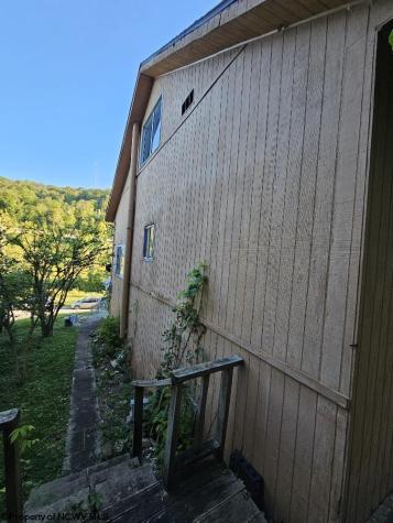 374 Limestone Road Clarksburg WV 26301